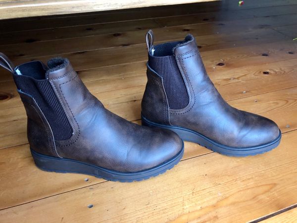 Brown Anckle boots