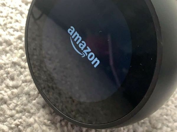 Amazong Echo spot (touch screen)