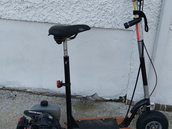 Petrol scooter