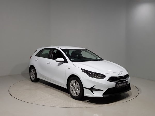 Kia Ceed Hatchback, Diesel, 2025, White