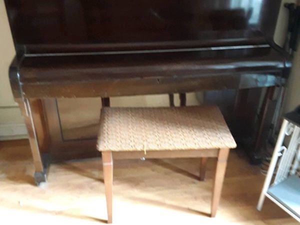 Monington       and   weston  piano and  stool