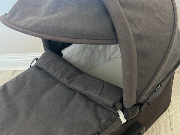 Baby jogger carrycot