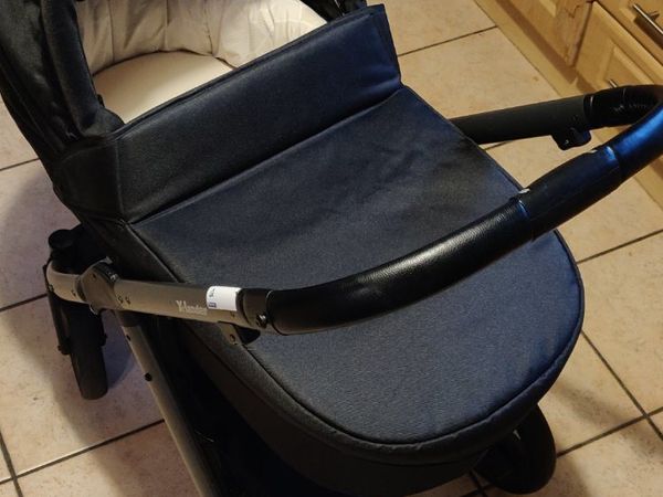 Baby Travel System + car seats