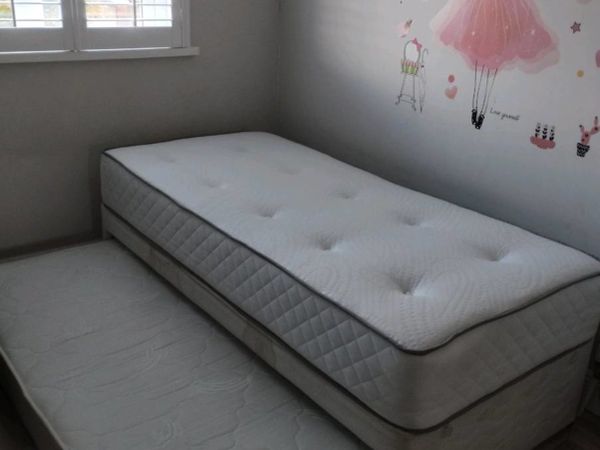Single Bed with pullout bed underneath
