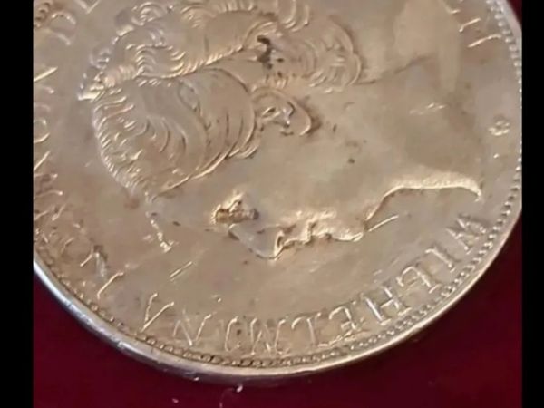 Silver 2  1/2 Gulden 1933 Vilhelmina