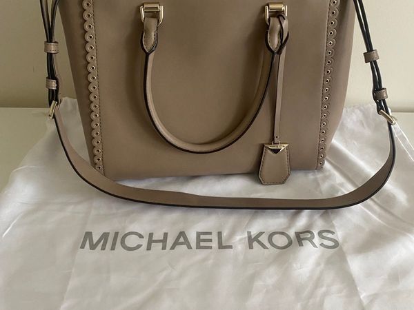 Michael kors hotsell handbags cream