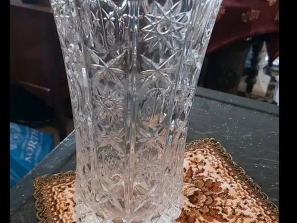 Large and heavy handcut crystal vase imperial