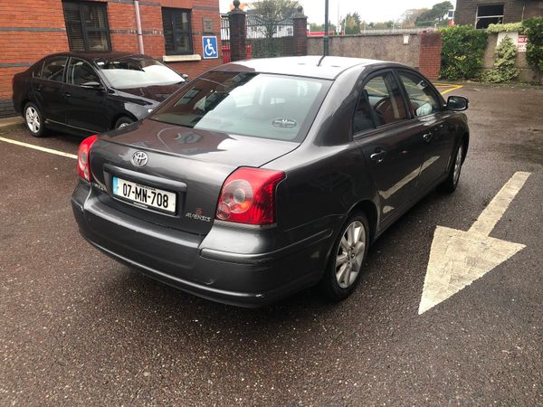 07 Toyota Avensis in excellent condition.