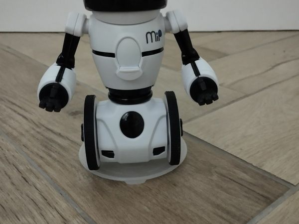 MIP ROBOT - good for XMas present
