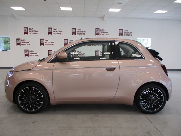 Fiat 500 Cabriolet, Electric, 2023, Pink