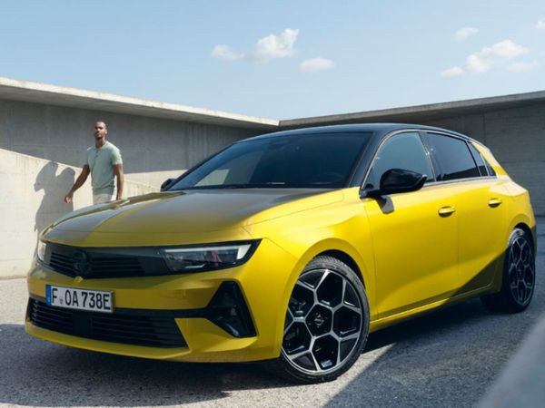 Opel Astra , 2023, Beige