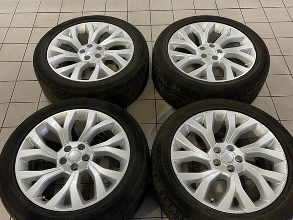 Genuine 21’’ Range Rover Vogue Alloys with Tyres