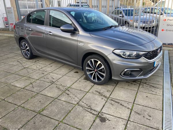 Fiat Tipo SN Lounge 1.6 MJ 120HP 4DR