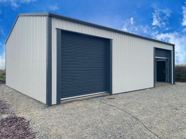 Shed 8m x 15m and large secure yard.