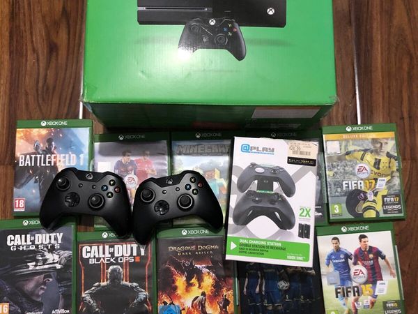 Xbox one with 2 controllers and 13 games