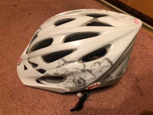 Bell bicycle helmet
