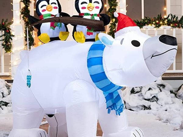 Christmas Inflatable Decoration198cm Inflatable Holiday Winter Polar Bear with Build-in LEDs Blow Up for Christmas Party Indoor, Outdoor, Yard, Garden, Lawn Décor.