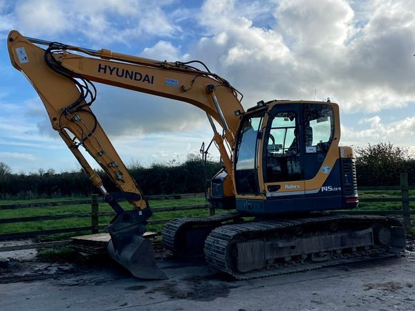 14t digger for hire