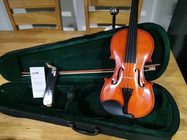 Classic Violin (Perfect Condition)