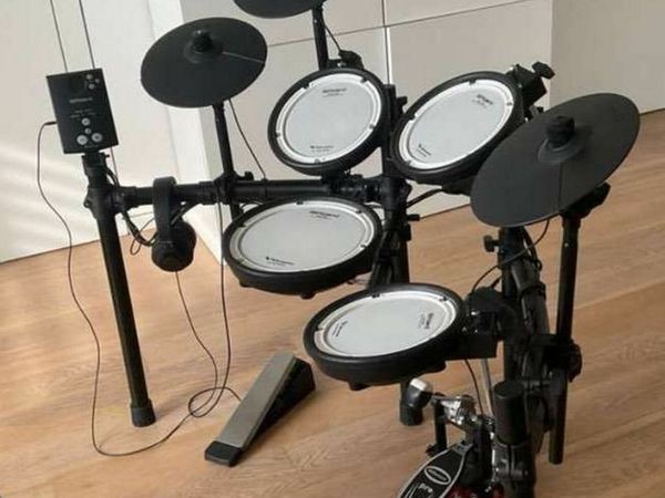 Roland Electronic Drum Set