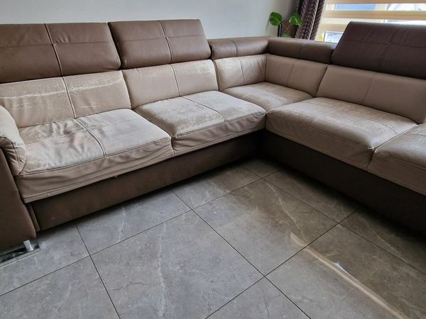 Corner sofa and 2 seater sofa (Faux leather)