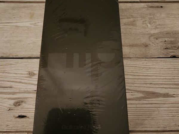 Samsung Z Flip 4 256gb Black Sim Free.