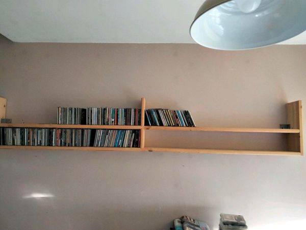Shelving unit to store CDs etc.