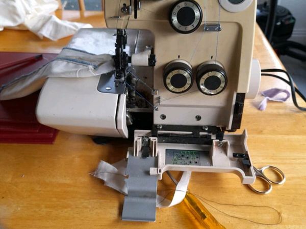 New home lock sewing machine
