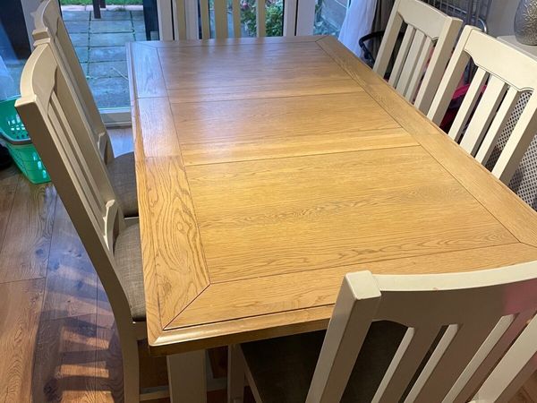 Extendable Solid Oak Dining Table and chairs