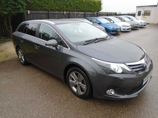 Toyota Avensis, 2014/LEATHER/GLASS ROOF/2LT/FOGS