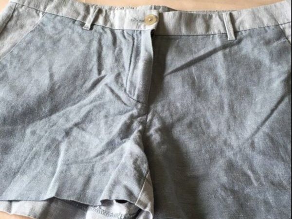 Ladies gap shorts size 12 €10