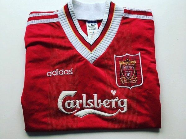 Liverpool 95-96 Retro Shirt (M & L)
