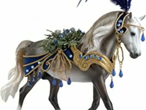 Breyer Snowbird - 2022 Holiday Horse