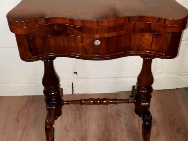 Victorian rosewood foldover games table