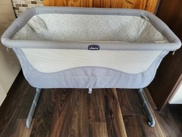 Chicco Next2Me bedside crib