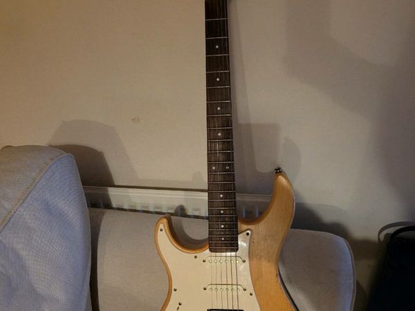 Yamaha pacifica Left-Handed electric guitar