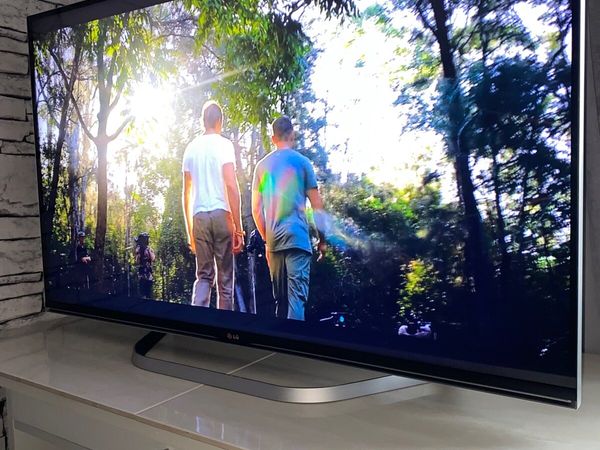 Lg 47'' Slimline 3D Edge LED Smart TV