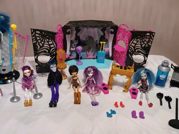 Monster High Dolls & Accessories