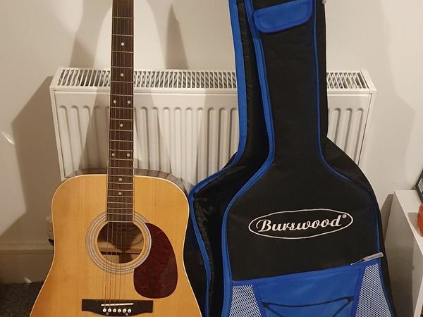 Acoustic Guitar and Bag