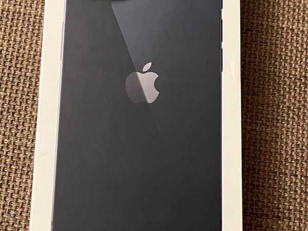 Apple IPhone 13 (Brand New)