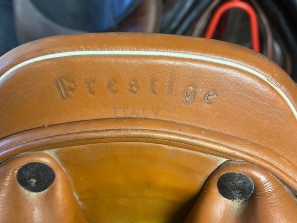 Prestige 17” close contact jumping saddle