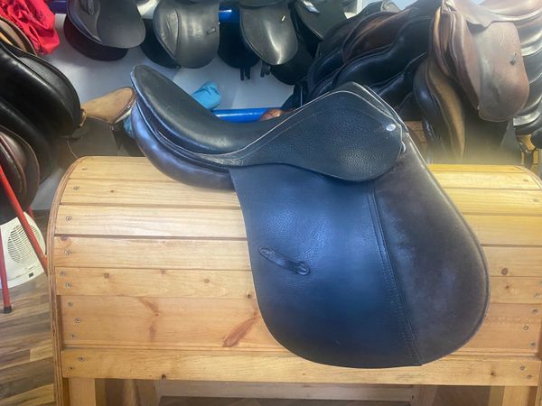 Small pony 16” leather general purpose saddle