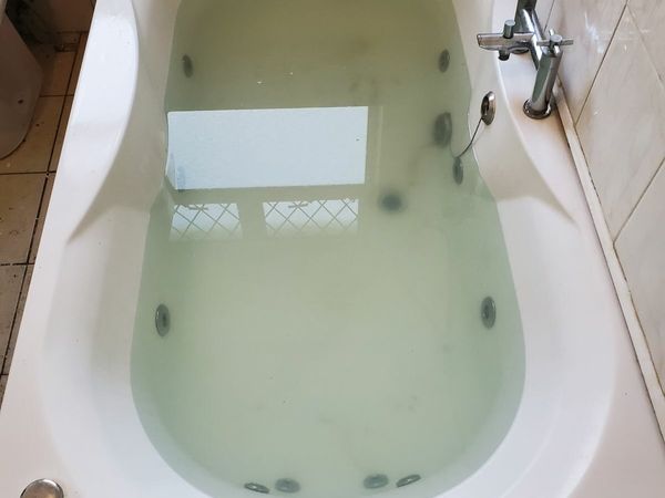 Phoenix Whirlpool Bath 900mm X1800mm