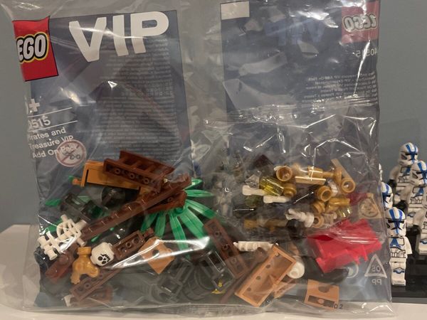 Lego Pirates and treasure vip add on pack