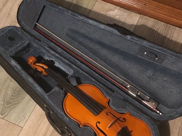 Half size Valencia violin with case