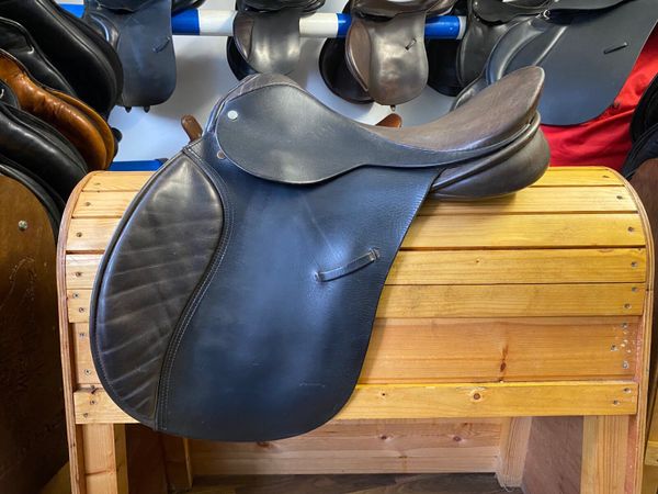 17” Jackie roberts leather saddle