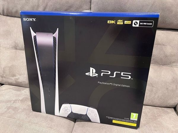 PS5 Digital Edition perfect condition