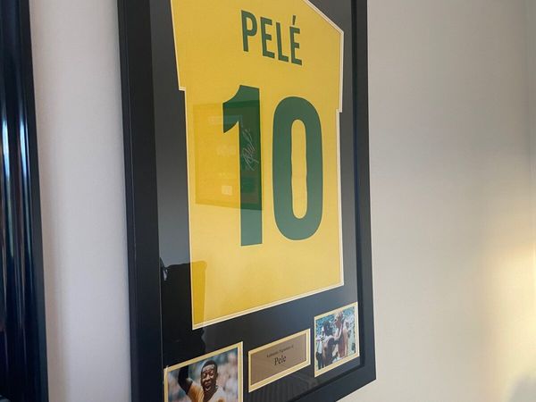 Pele signed jersey