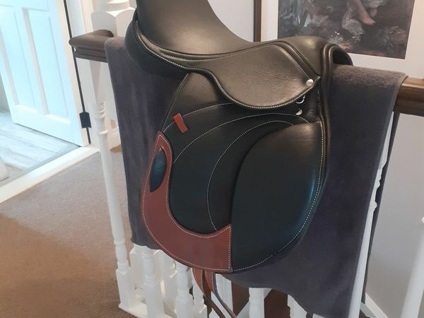 Brand new 17.5" leather general purpose saddle