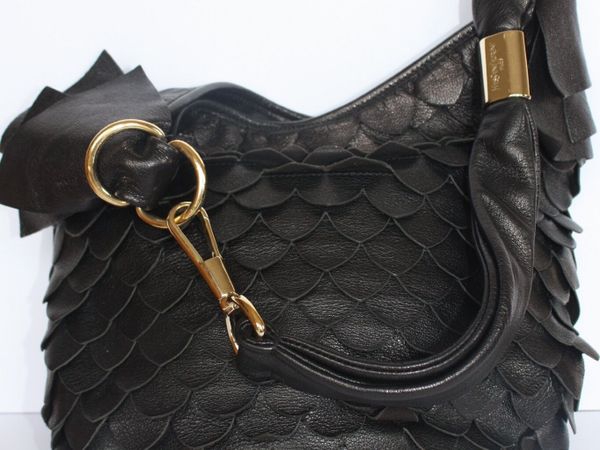 Yves Saint Laurent Leather Handbag